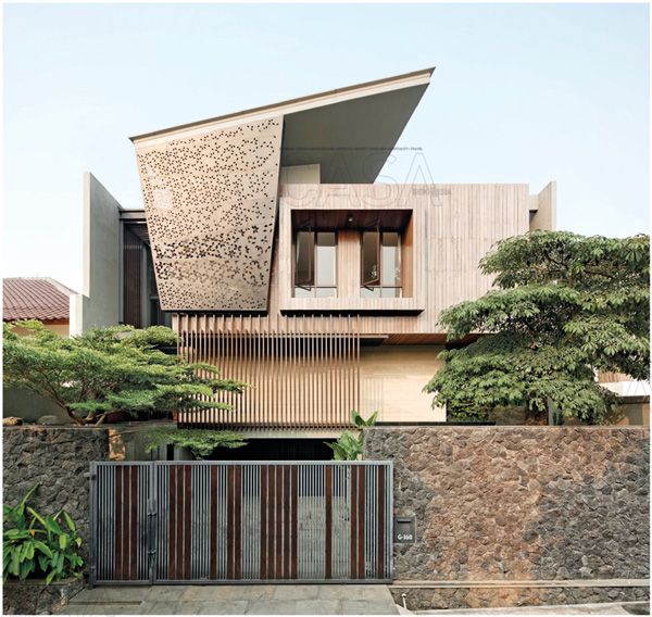 8 Ide Pagar Rumah Unik, Bikin Fasad Hunian Tampil Beda & Berkarakter