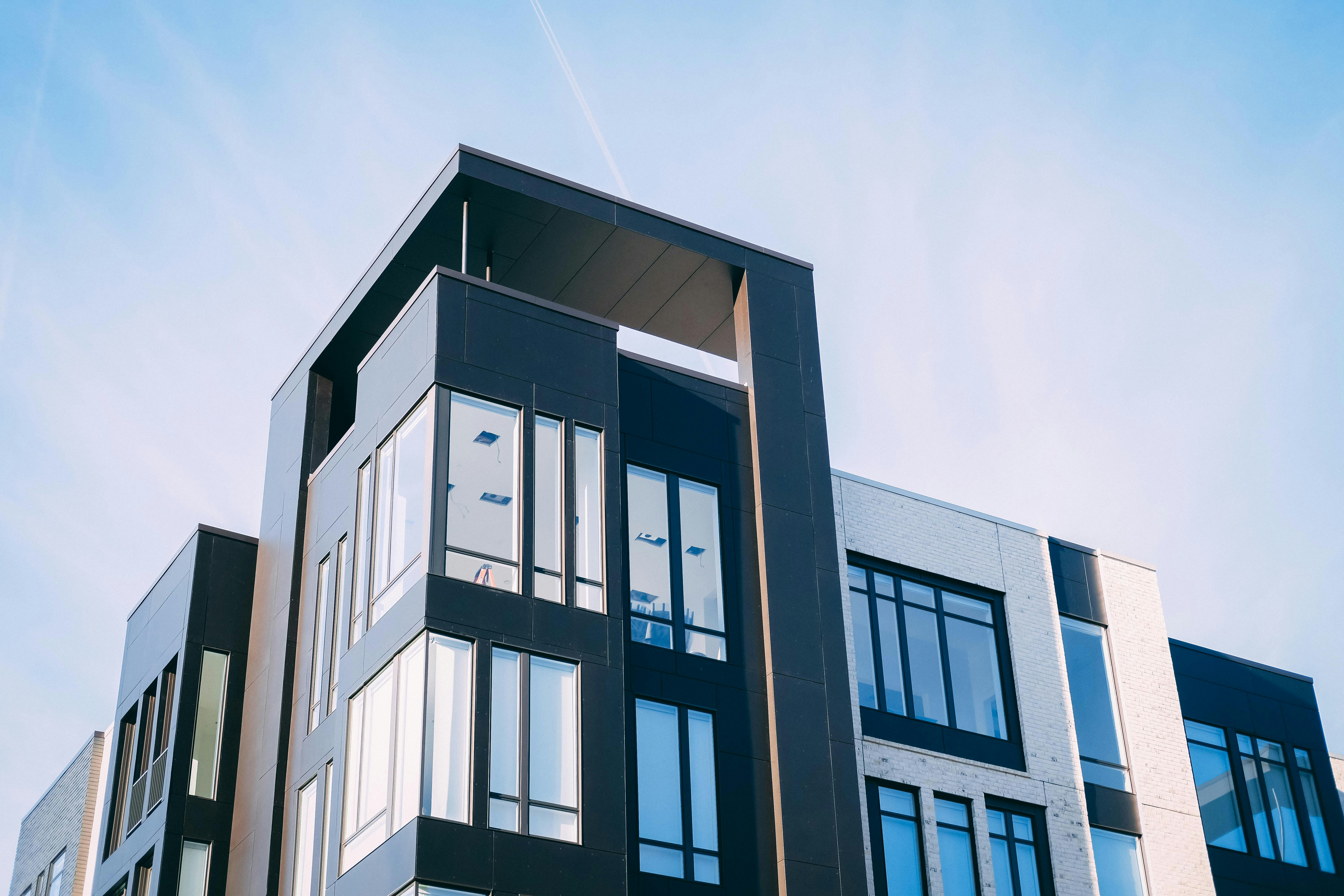 Mending Tinggal di Apartemen Lantai Atas atau Bawah? Yuk, Cari Tahu!