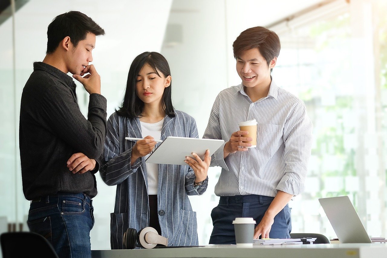 Cara Mudah Menemukan Agen Properti Profesional untuk Beli atau Jual Rumah