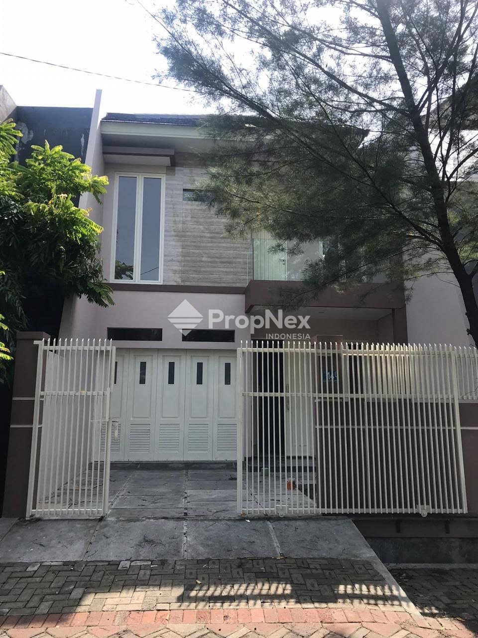 RUMAH BARU GAYUNGSARI BARAT 2 LANTAI, STRATEGIS