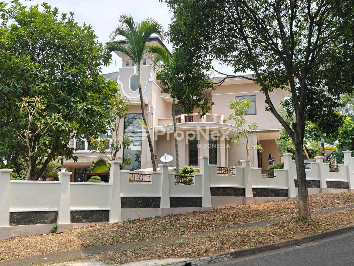 Rumah Villa Full Furnish Besar Taman Dayu Prigen Pasuruan