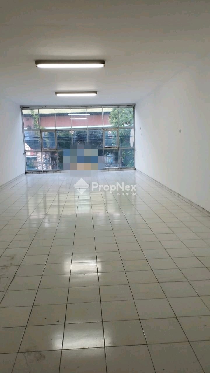 Ruko 2 Lantai 2 unit jejer 0 Raya A.Yani Utara Malang — foto 2