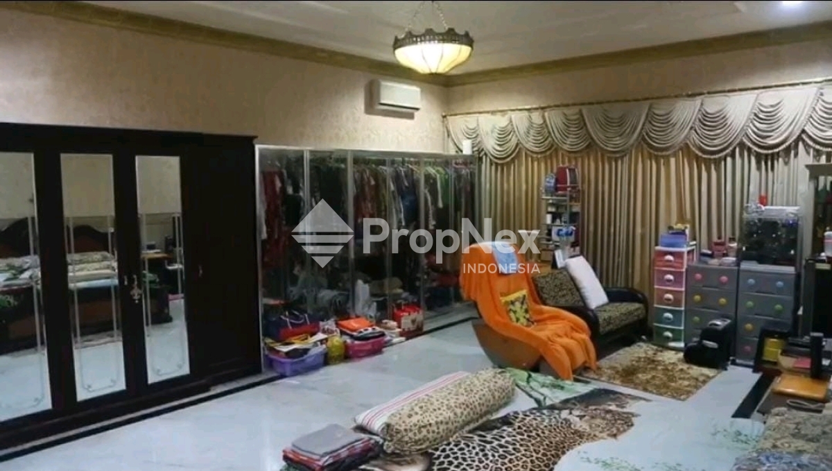 DIJUAL RUMAH MEWAH MARGOREJO — foto 3