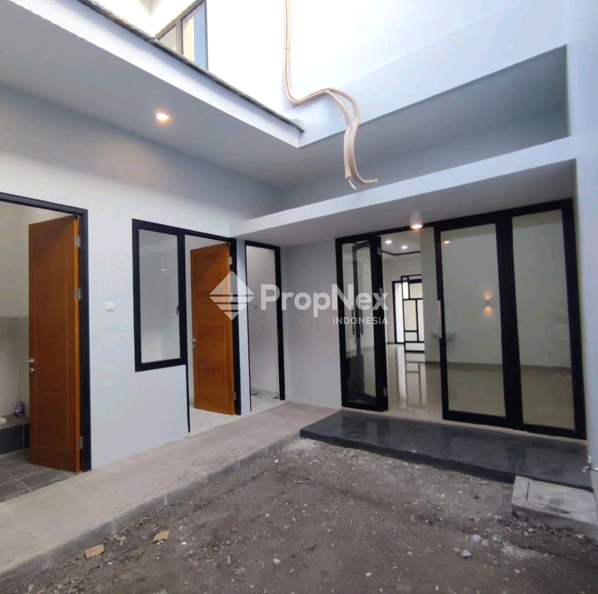 Rumah Baru Klampis Semolo — foto 2