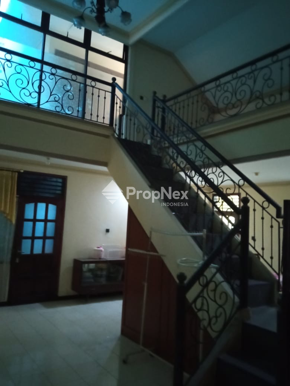 DUKUH KUPANG DEKAT UNIV WIJAYA KUSUMA SBY — foto 3