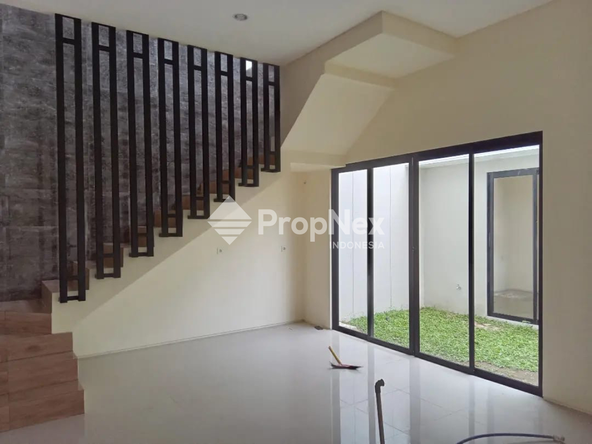 Rumah Baru Minimalis Pondok Mutiara — foto 2