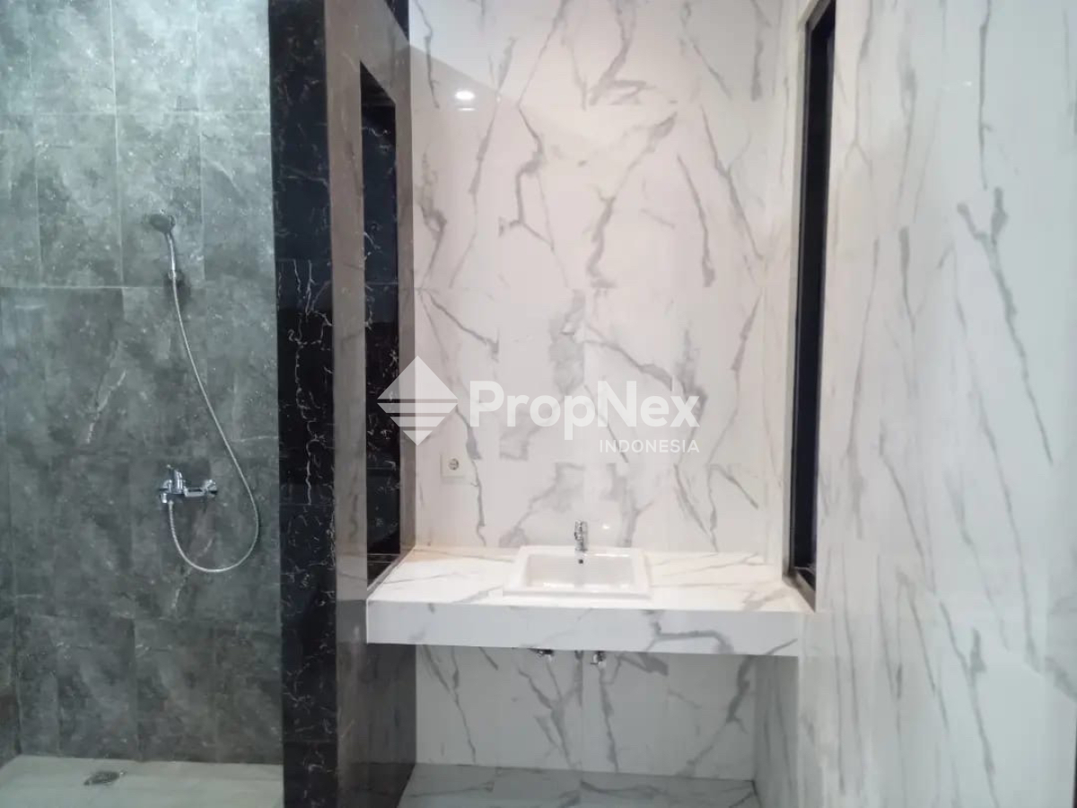 Rumah Baru Minimalis Pondok Mutiara — foto 7