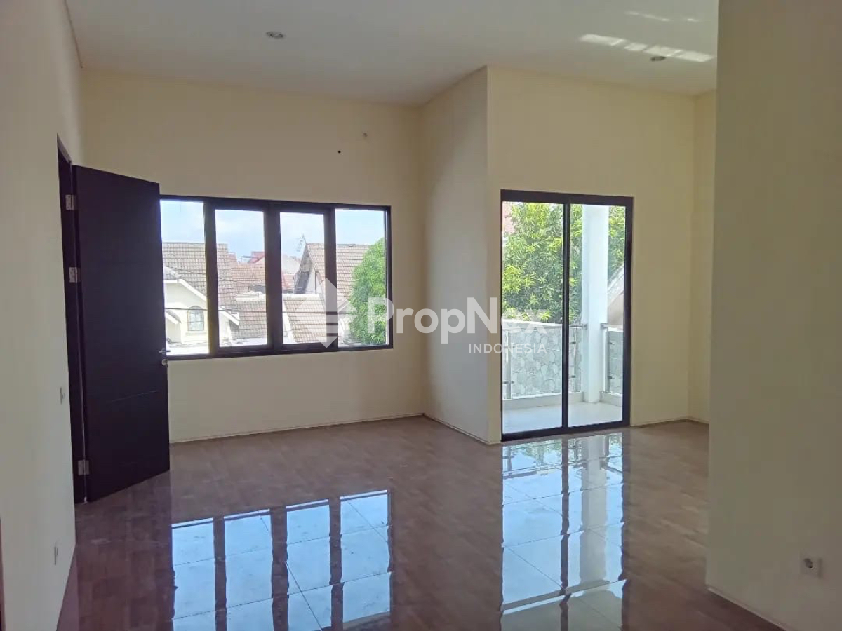 Rumah Baru Minimalis Pondok Mutiara — foto 8