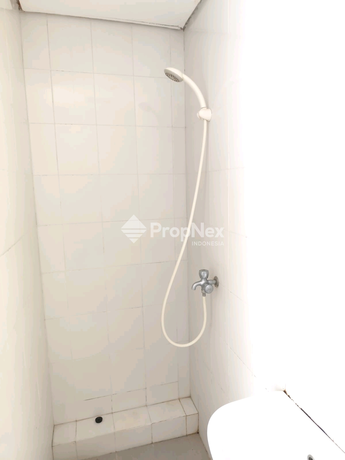 Apartemen Gunawangsa Tidar 1BR — foto 3
