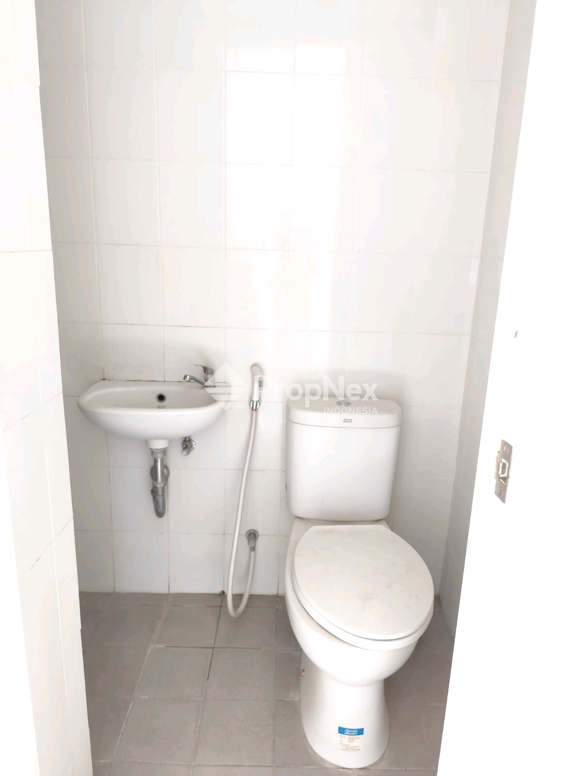 Apartemen Gunawangsa Tidar 1BR — foto 4