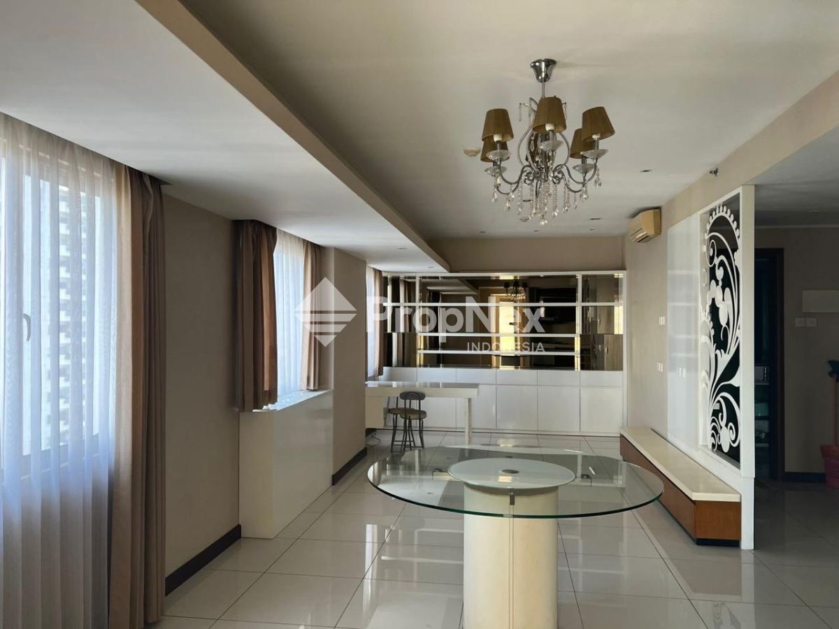 Apartemen Waterplace Tower E Pakuwon Indah — foto 4