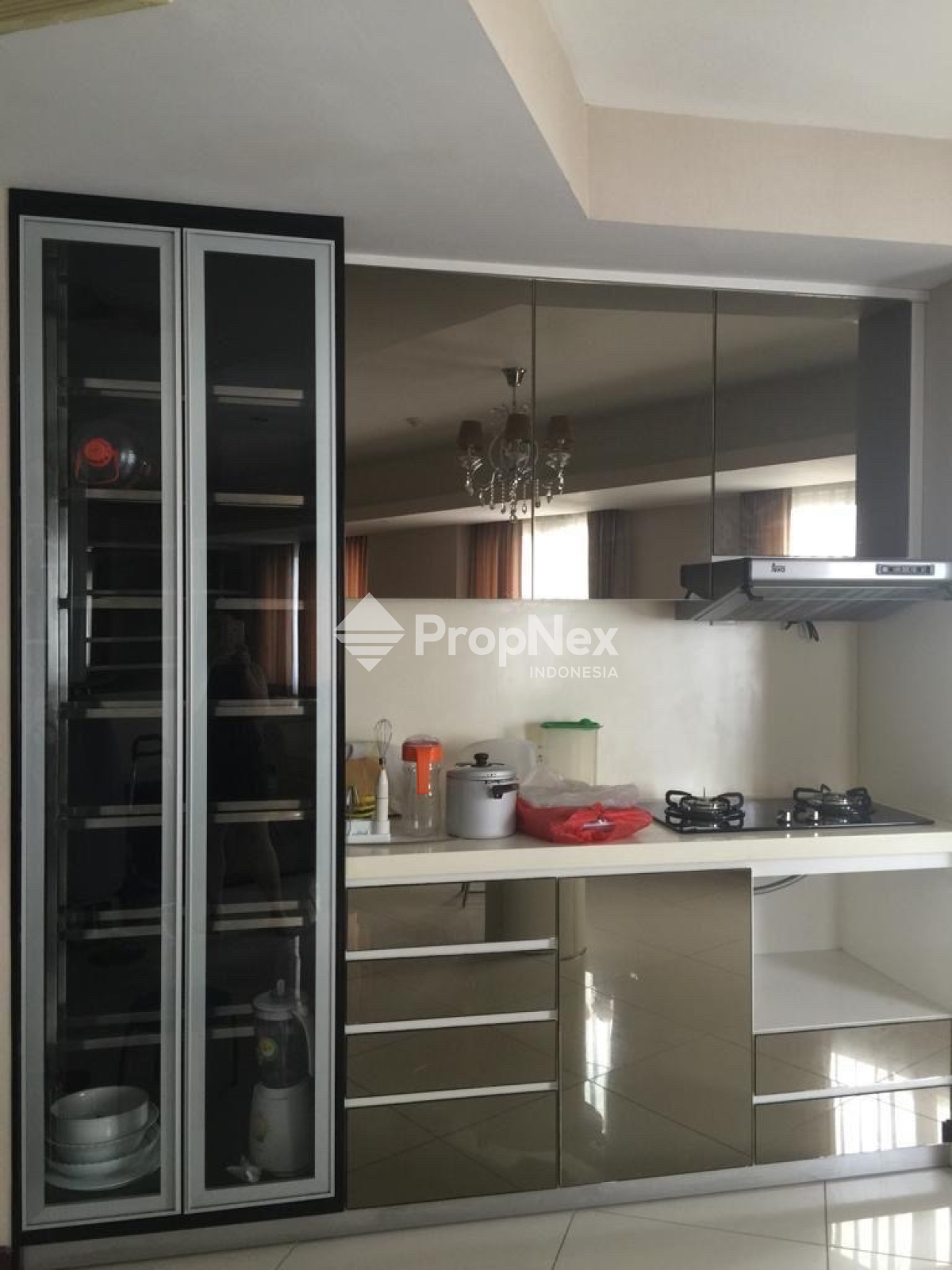 Apartemen Waterplace Tower E Pakuwon Indah — foto 6