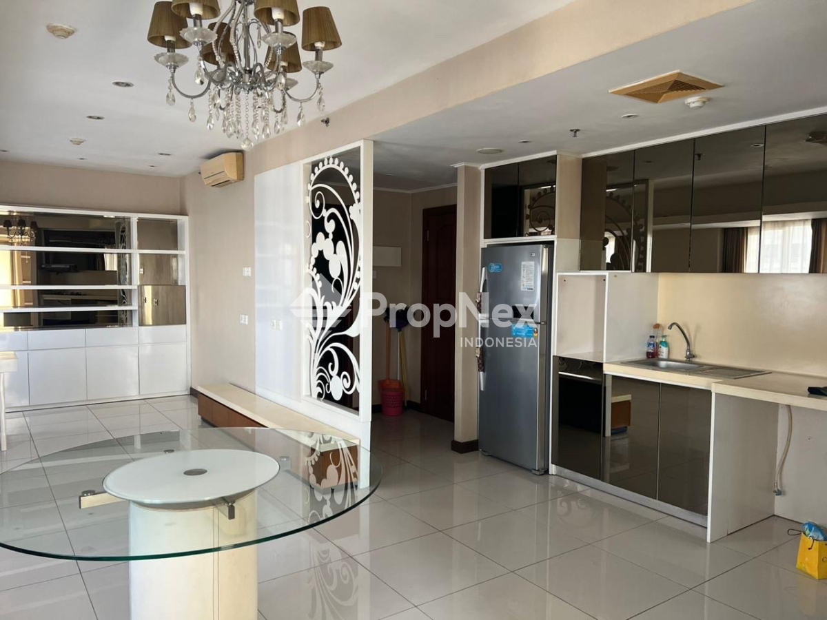Apartemen Waterplace Tower E Pakuwon Indah — foto 9