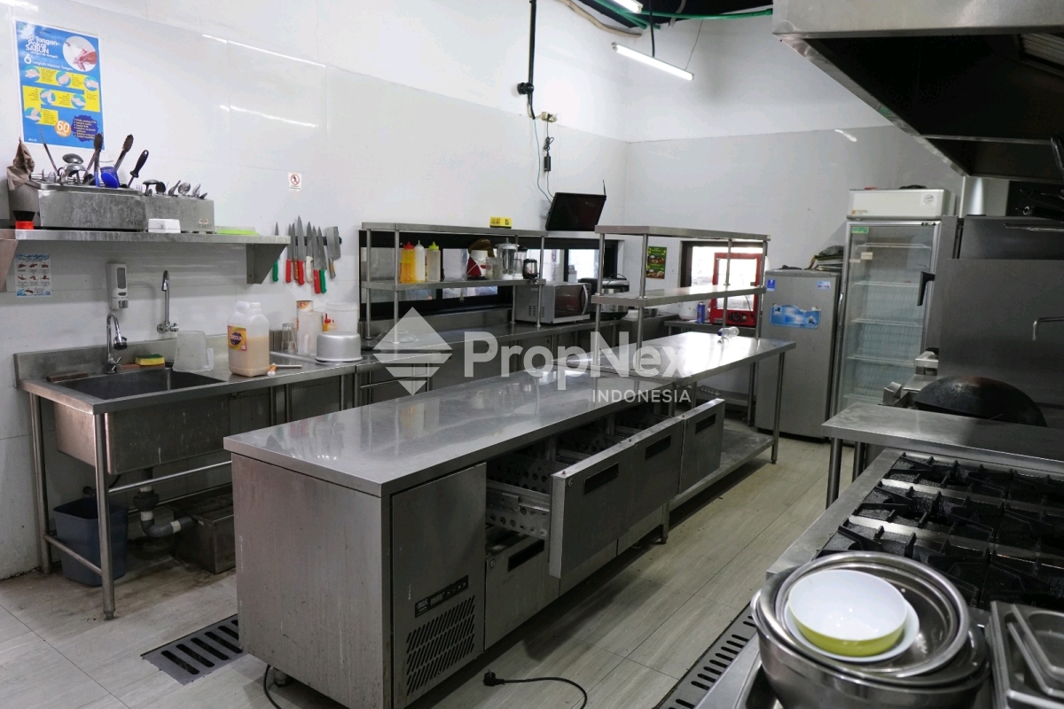 BANGUNAN EX RESTO PUSAT KOTA — foto 2