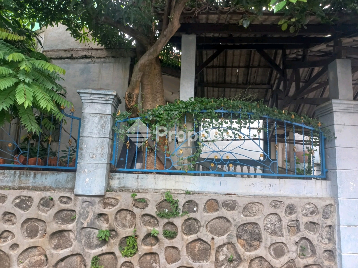 Rumah 1.5 Lantai Hook Bumi Sawangan Indah Depok Jawa Barat — foto 3