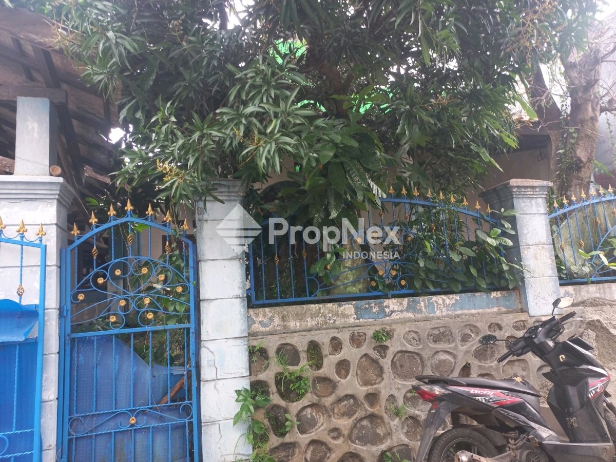 Rumah 1.5 Lantai Hook Bumi Sawangan Indah Depok Jawa Barat — foto 5