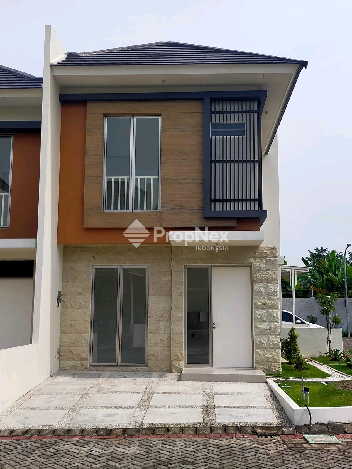 disewakan rumah baru greenland residence barat surabaya