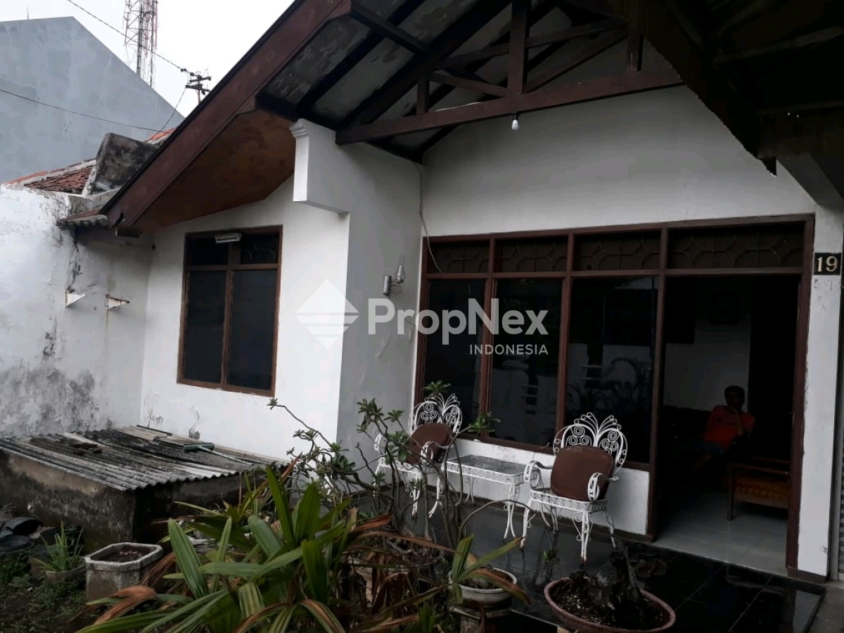 Di jual rumah Semolowaru utara — foto 2