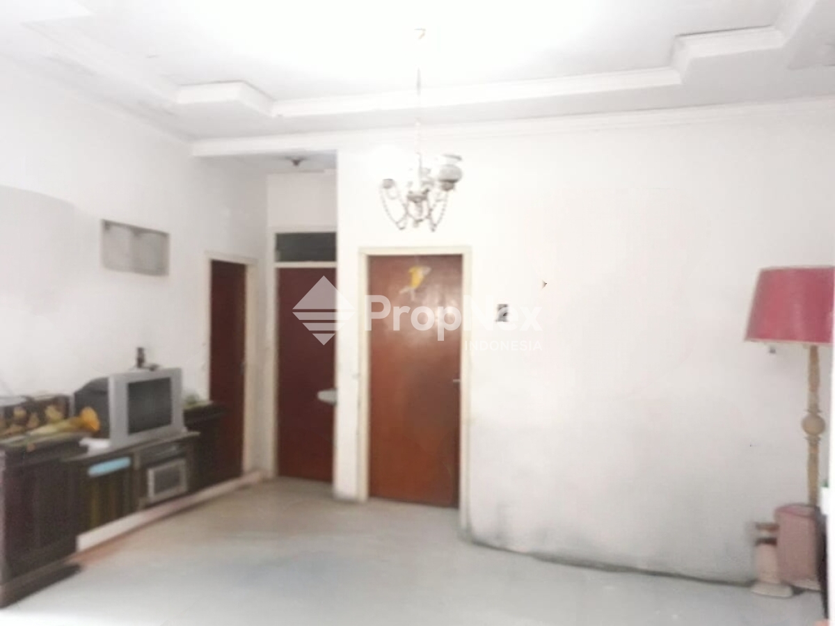 Di jual rumah Semolowaru utara — foto 3