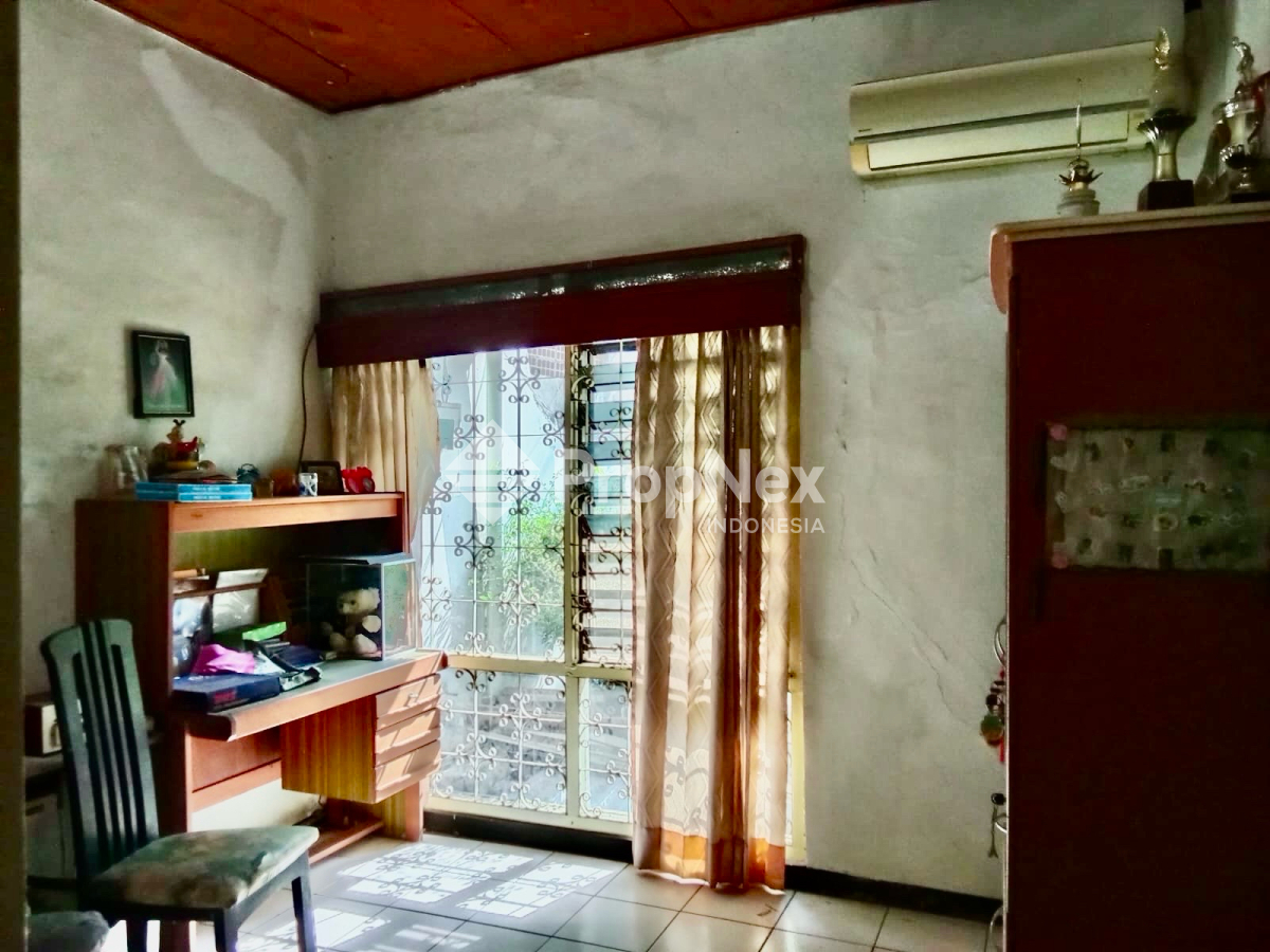 DIJUAL RUMAH DARMO PERMAI SELATAN 1 LANTAI DEKAT PAKUWON MALL — foto 6