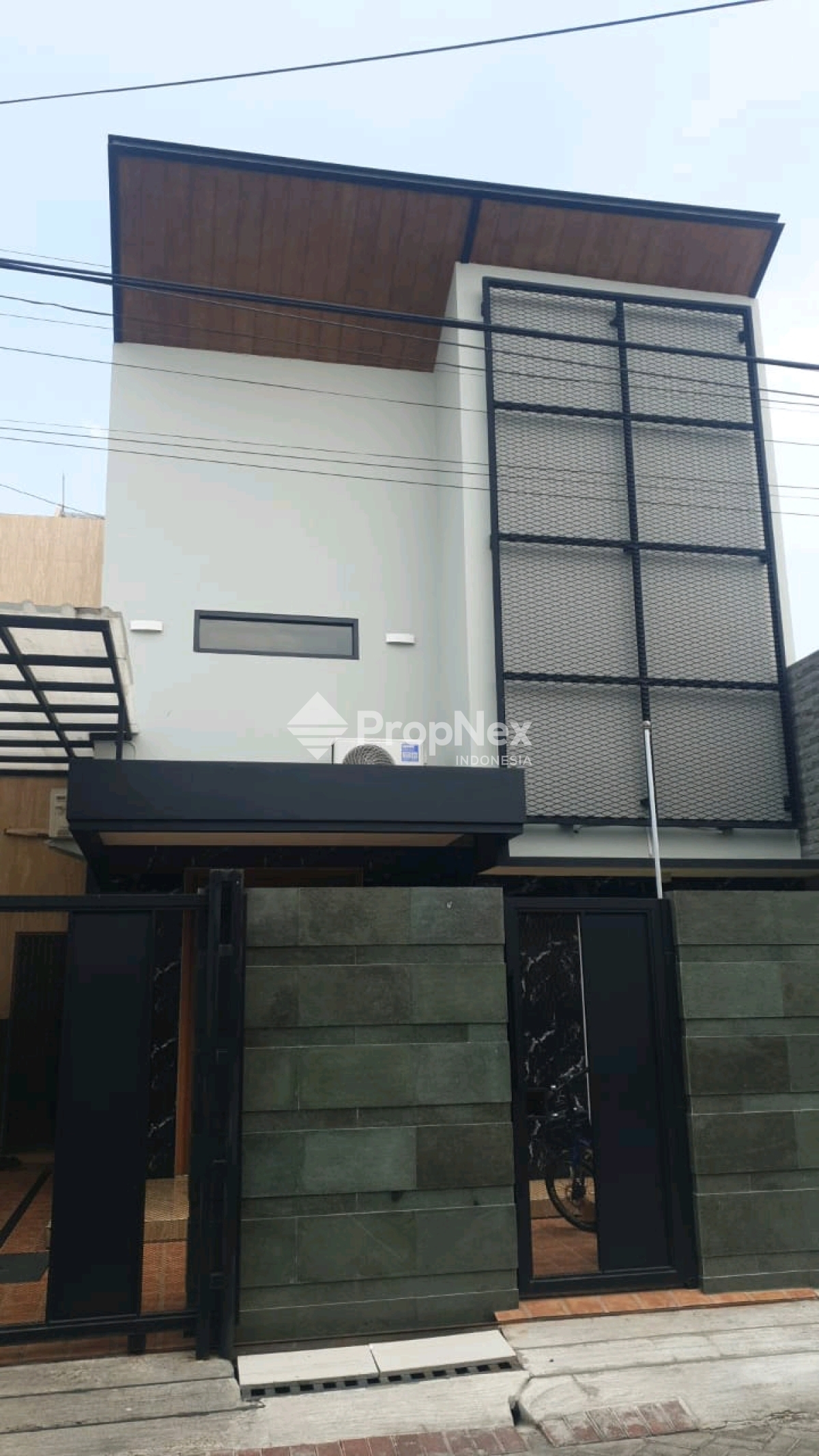 minimalis terawat simpang darmo permai