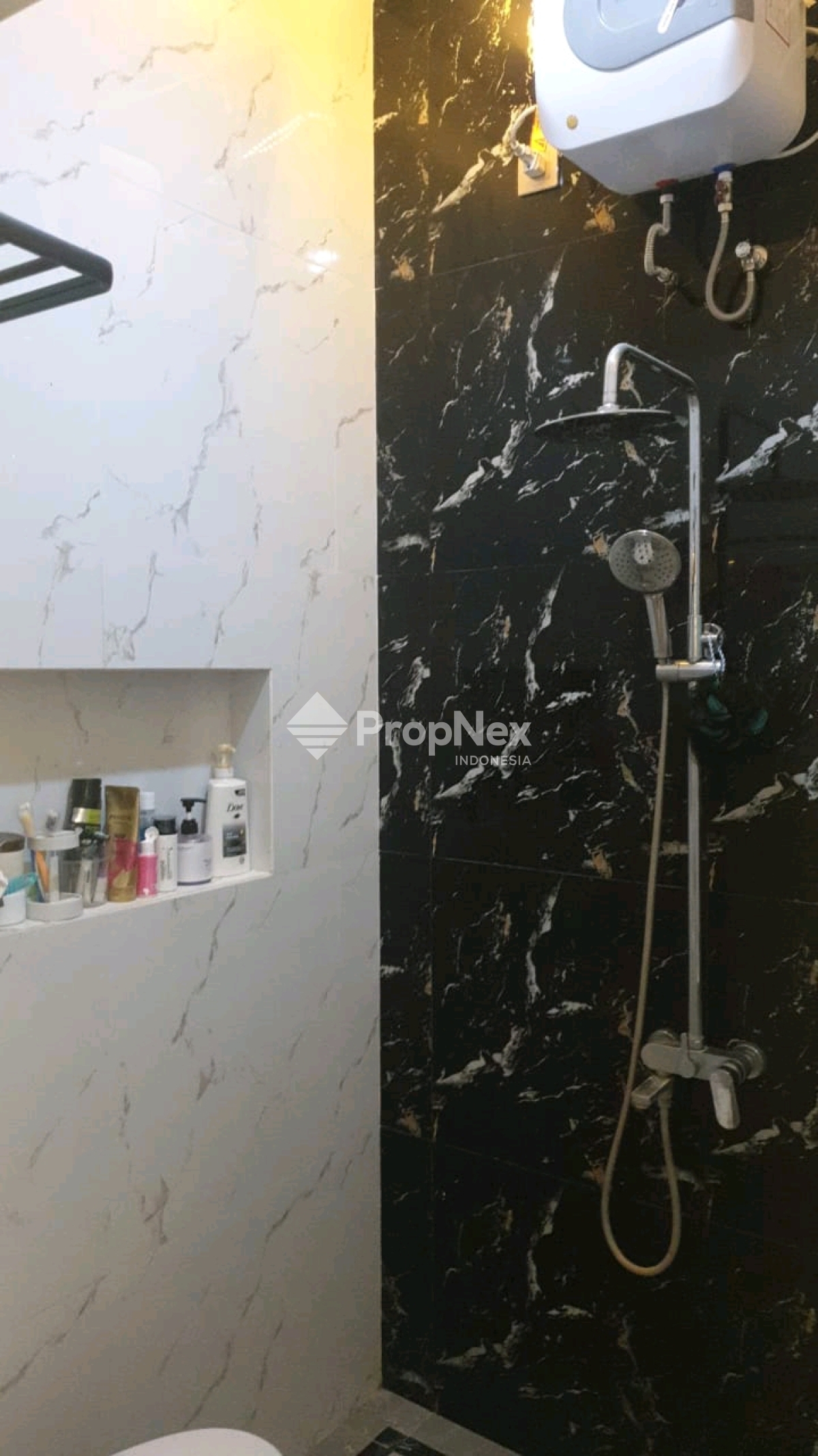 hunian bagus minimalis terawat, simpang darmo permai — foto 2
