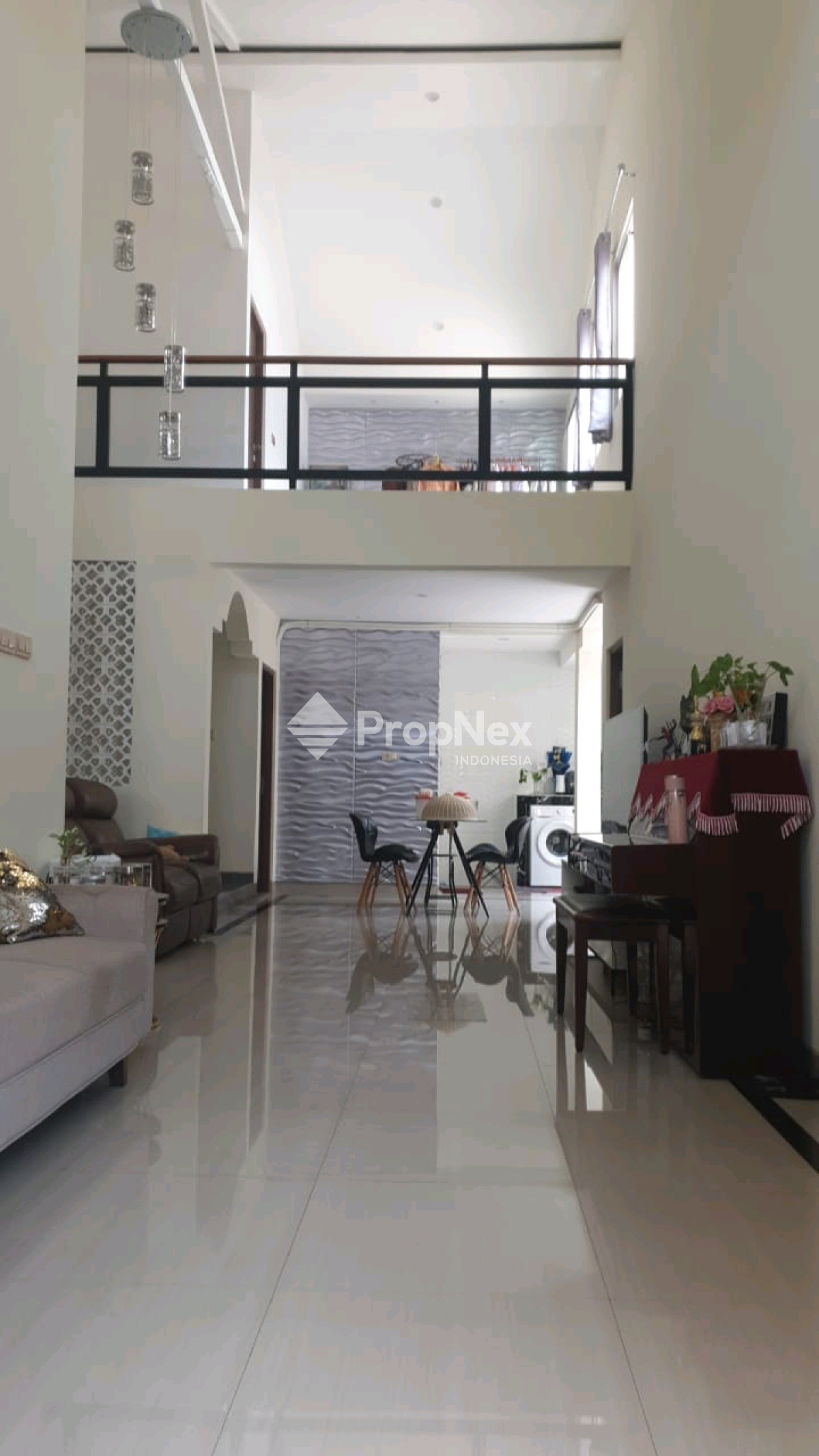 hunian bagus minimalis terawat, simpang darmo permai — foto 5