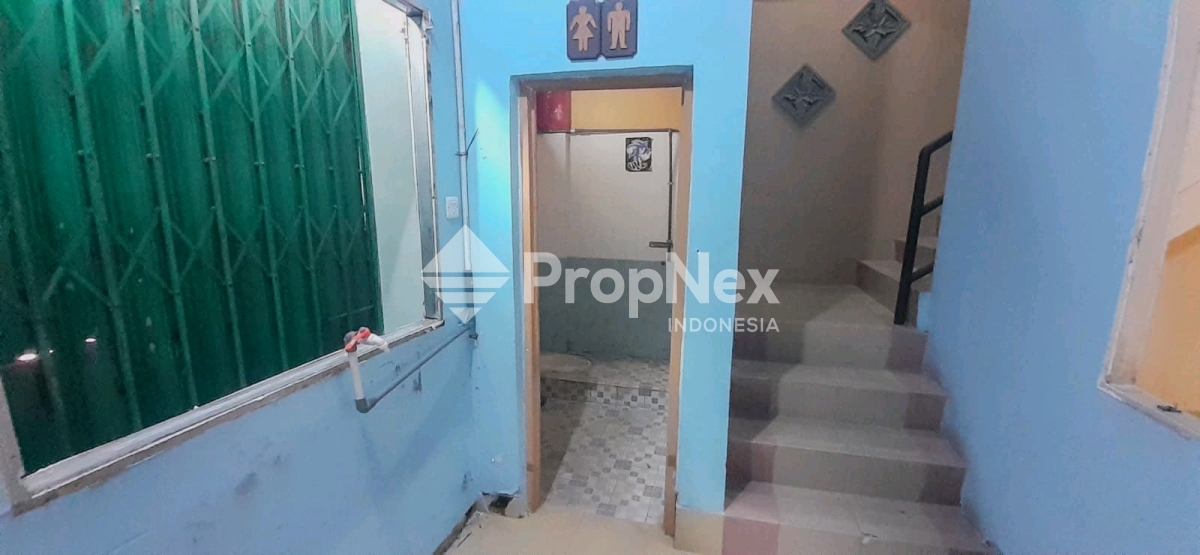 Ruko 3 Lantai Hadap Jalan di Palm Spring — foto 4
