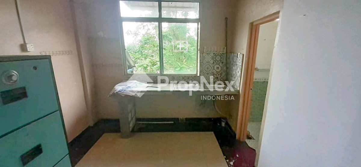 Ruko 3 Lantai Hadap Jalan di Palm Spring — foto 7