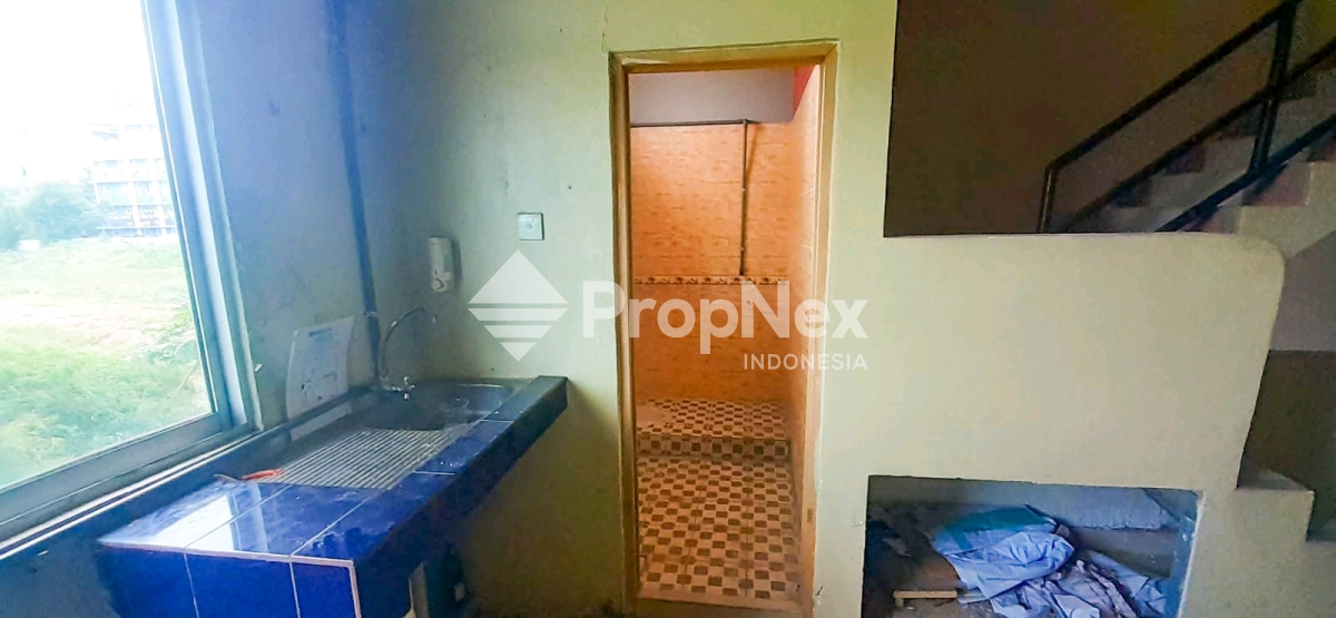 Ruko 3 Lantai Hadap Jalan di Palm Spring — foto 10