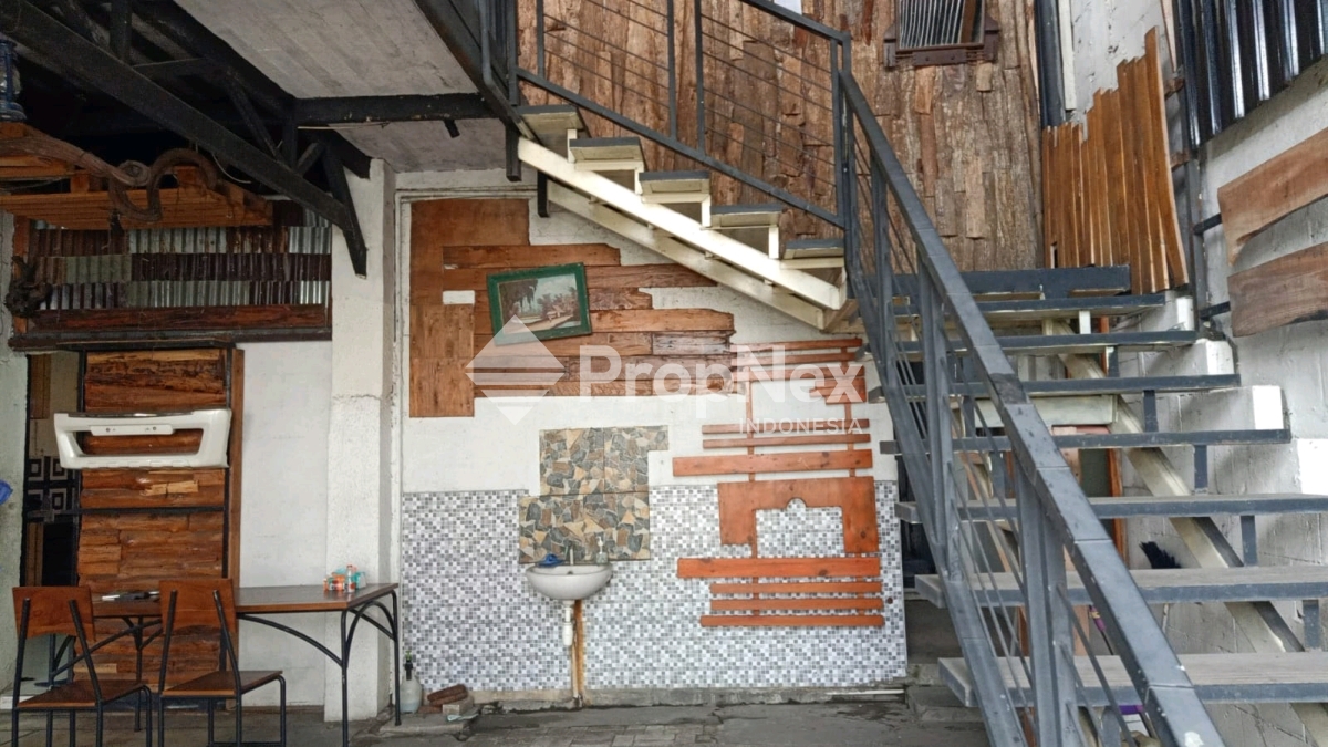 Gedung Komersial 2 Lantai Beji Pasuruan Strategis — foto 6