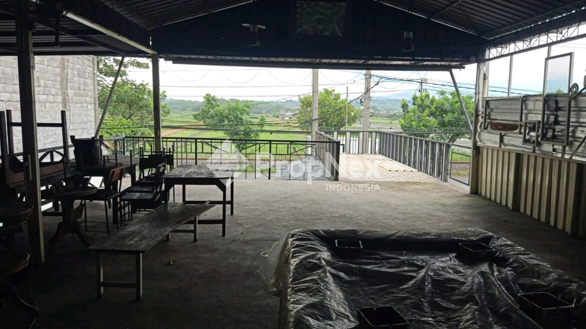 Gedung Komersial 2 Lantai Beji Pasuruan Strategis — foto 7