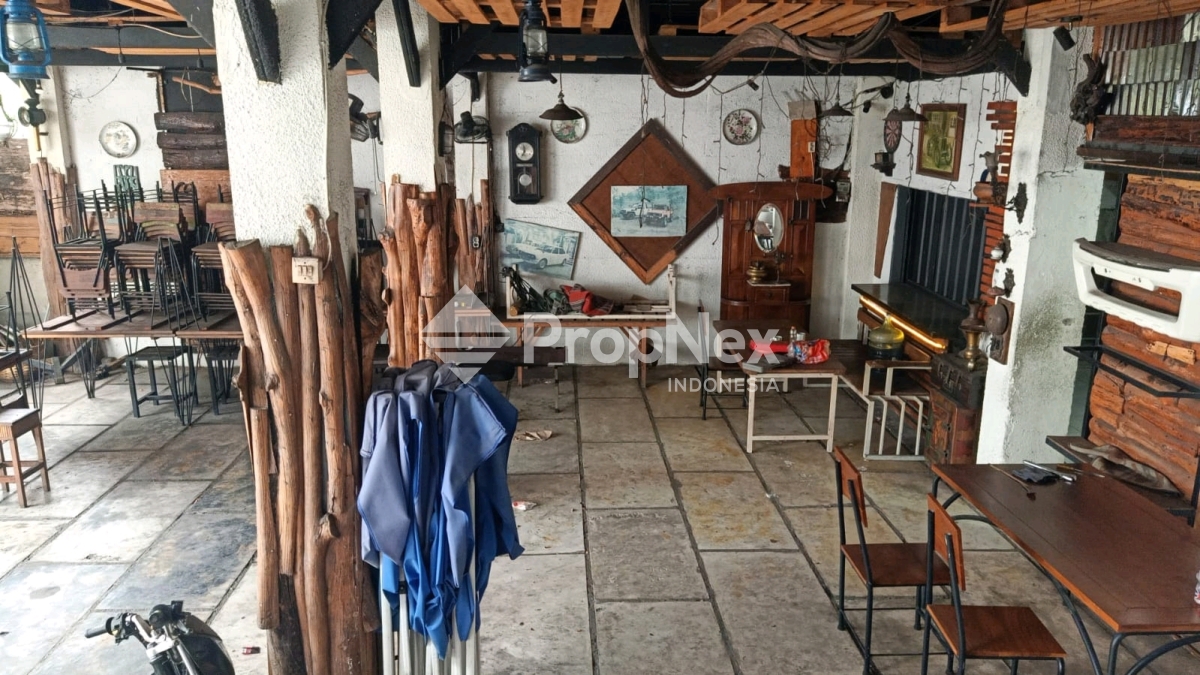 Gedung Komersial 2 Lantai Beji Pasuruan Strategis — foto 9