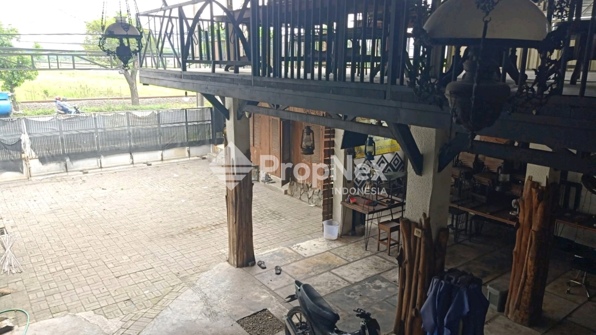 Gedung Komersial 2 Lantai Beji Pasuruan Strategis — foto 10