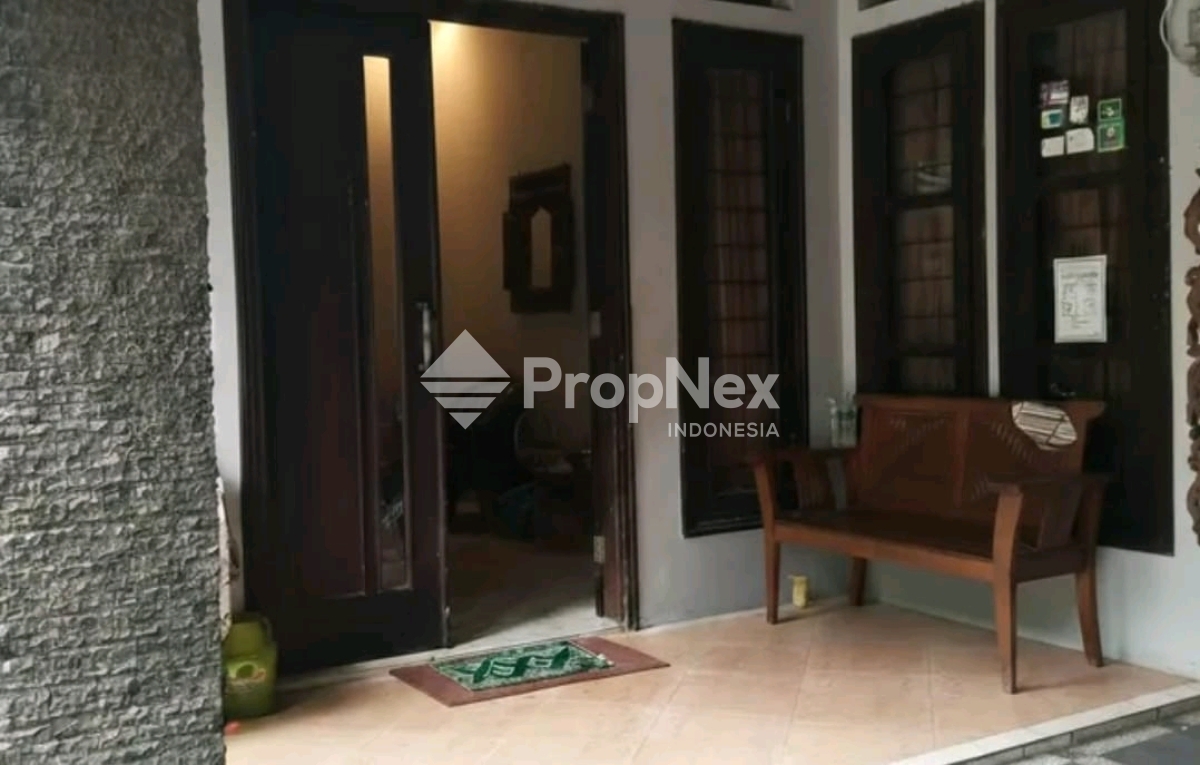 JUAL CEPAT BABATAN PILANG 2LANTAI WIYUNG DKT ROYAL RESIDENCE WBM — foto 5
