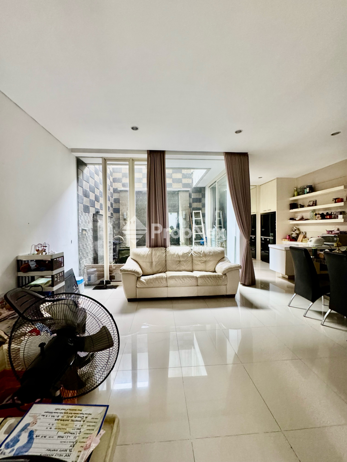 DIJUAL RUMAH EASTWOOD CITRALAND 4KT 2LT DEKAT PASAR MODERN CIPUTRA — foto 8
