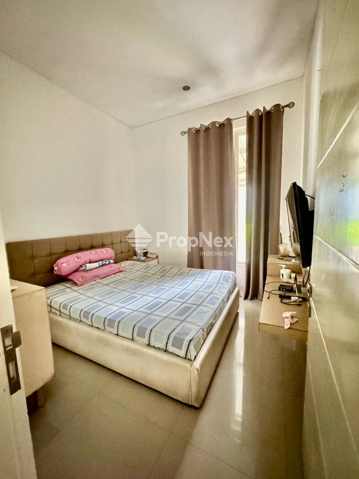 DIJUAL RUMAH EASTWOOD CITRALAND 4KT 2LT DEKAT PASAR MODERN CIPUTRA — foto 9