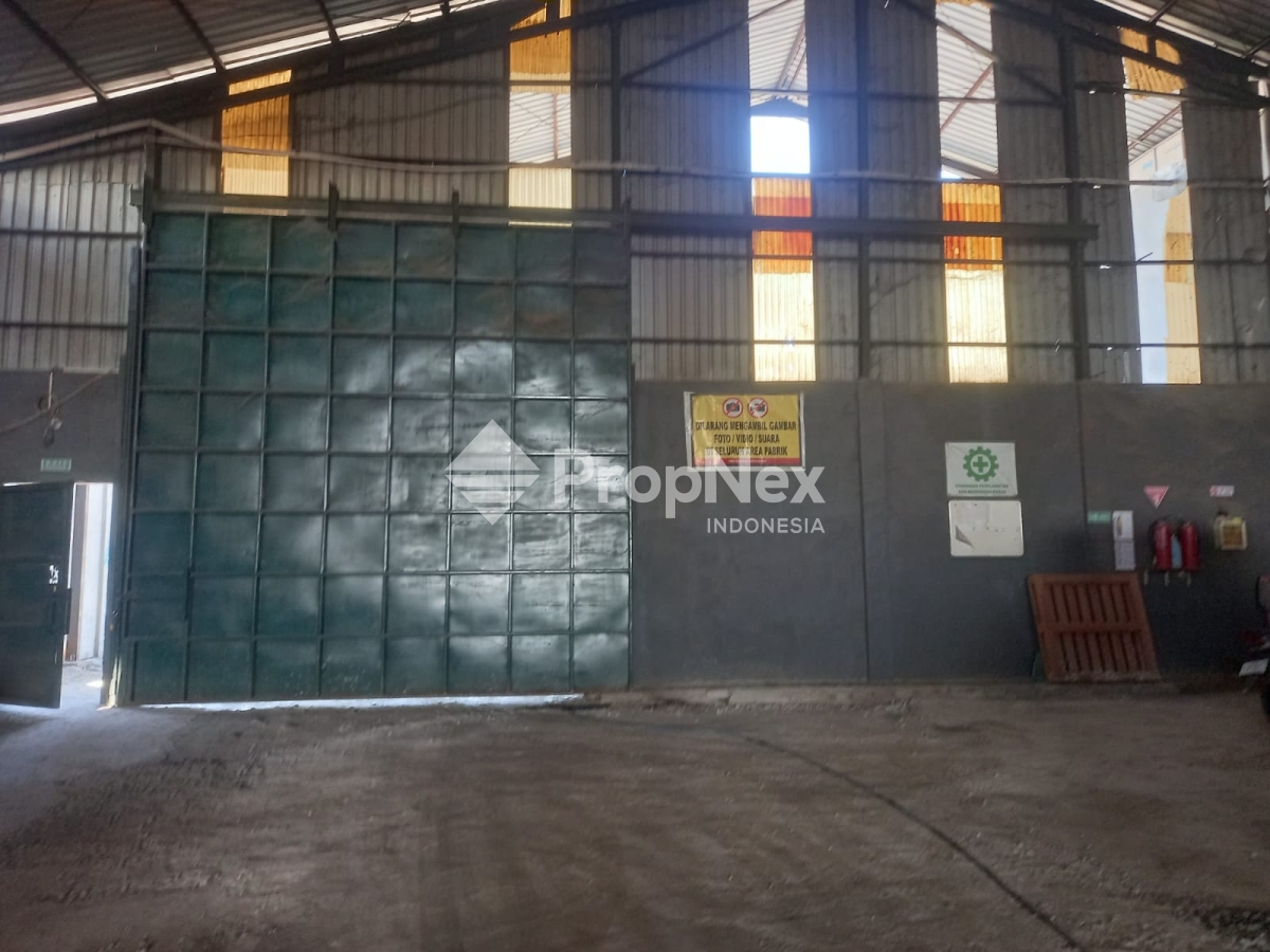 Gudang Strategis Raya Kedamean, Gresik - 1200 m² — foto 2