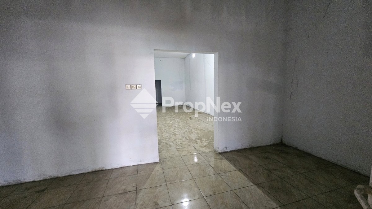 jalan raya yos sudarso — foto 11