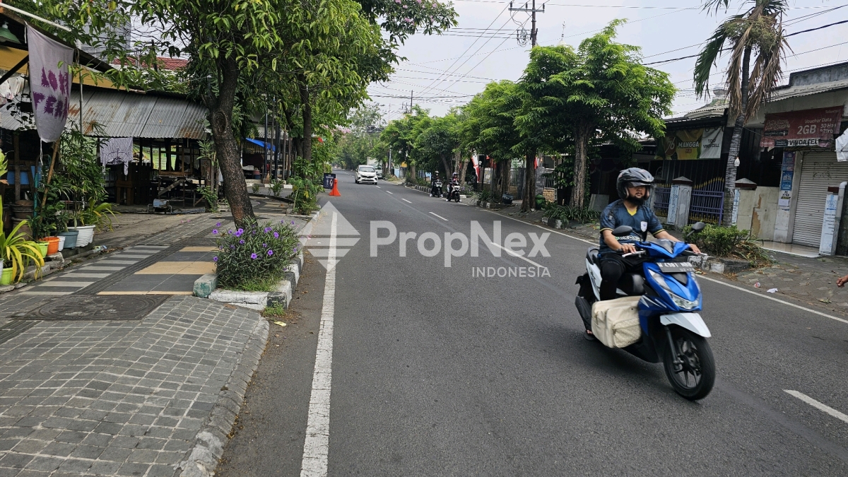 jalan raya yos sudarso — foto 12