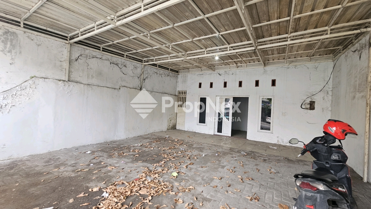 jalan raya yos sudarso — foto 6