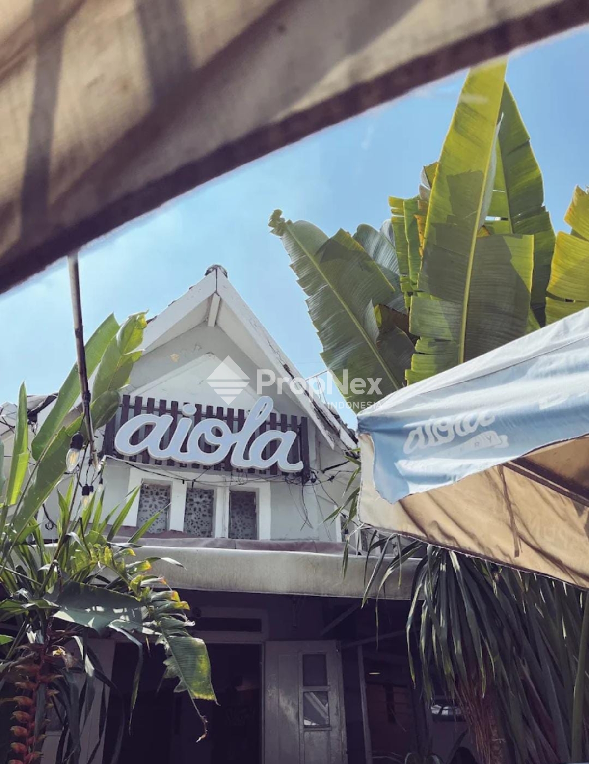 Bangunan Komersial Area Rumah Jalan Slamet Surabaya Pusat