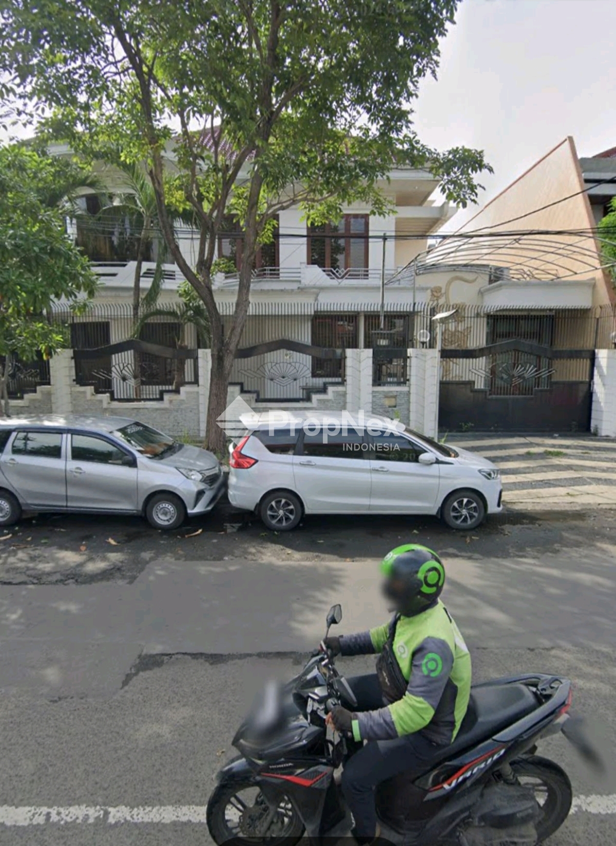 Rumah Mewah Raya Darmo Baru