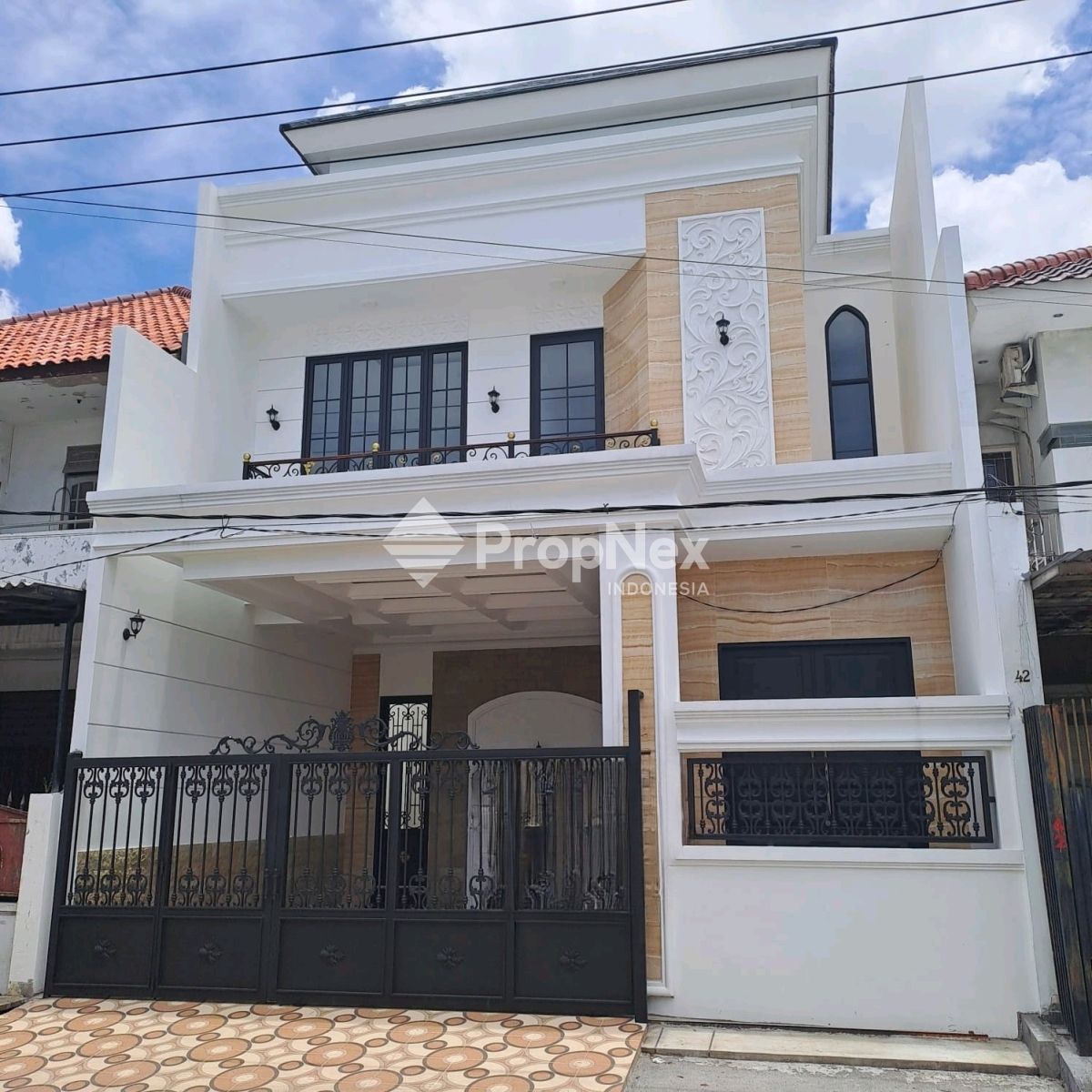 Rumah Baru 5 Kamar Babatan Pantai Surabaya Utara Strategis