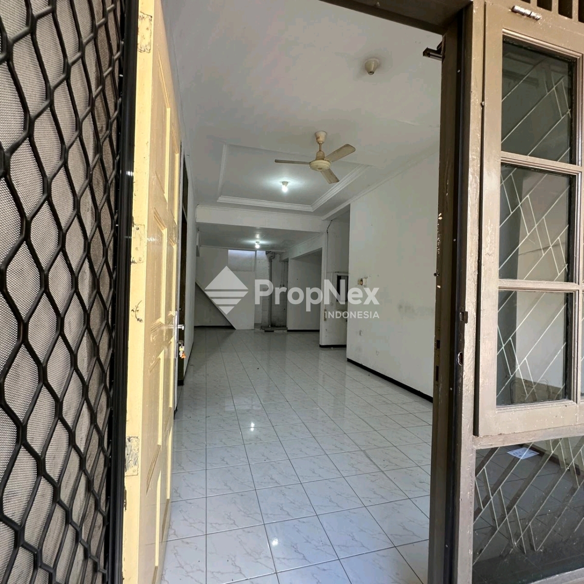 rumah sutorejo prima dkt mulyosari, pakuwon, babatan — foto 3
