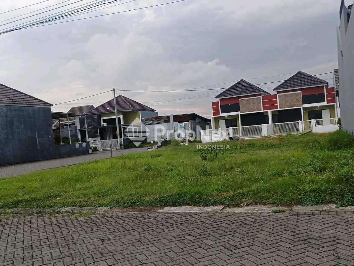 tanah siap bangun graha permata safir row jalan lebar