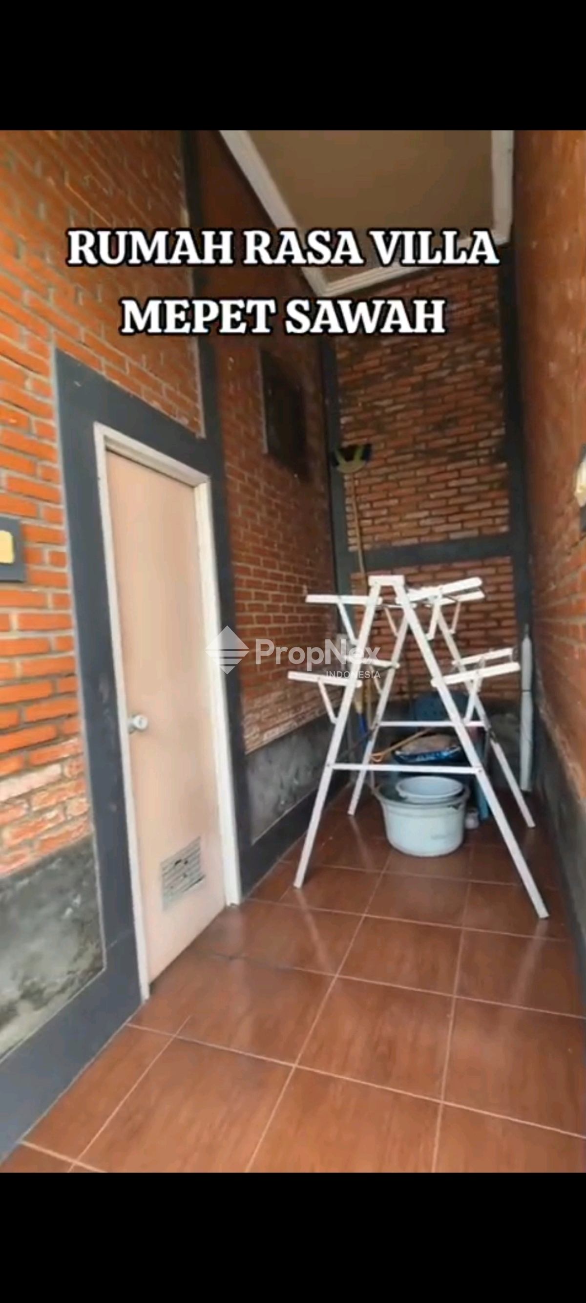 Villa Kedamean Gresik 3 KT Tanah Luas, Potensi Renovasi Terbaik — foto 3