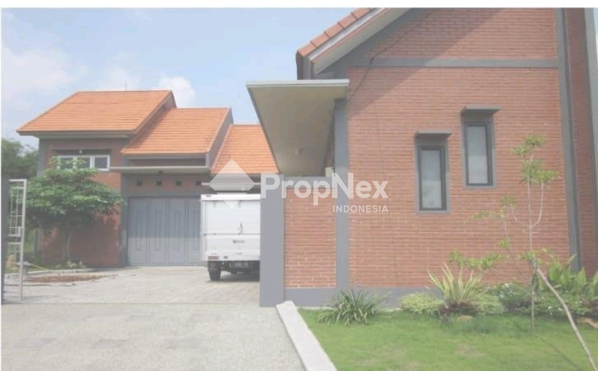 Villa Kedamean Gresik 3 KT Tanah Luas, Potensi Renovasi Terbaik — foto 8