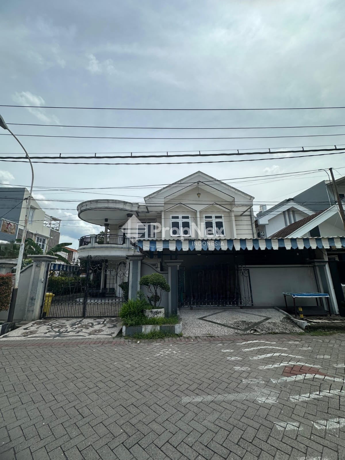 Rumah Sutorejo Row Jalan 5 mobil