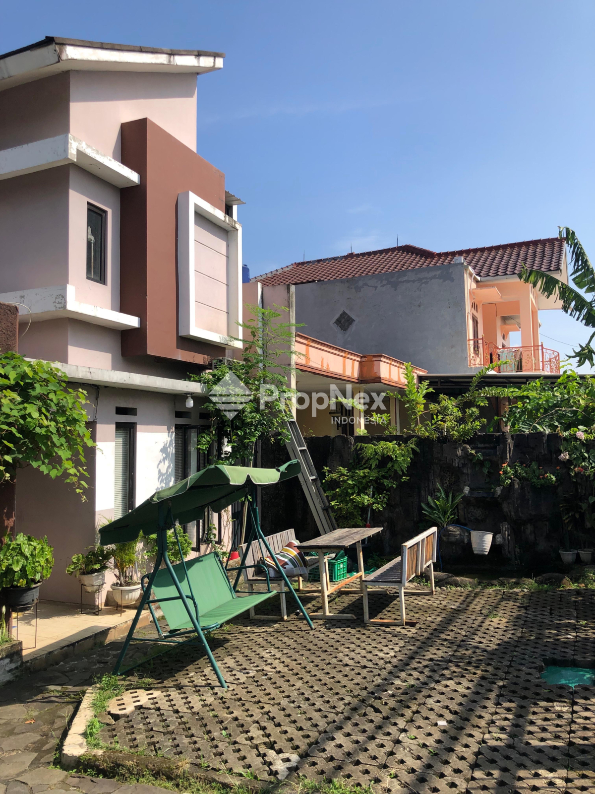 Rumah Semi Furnished JakTim
